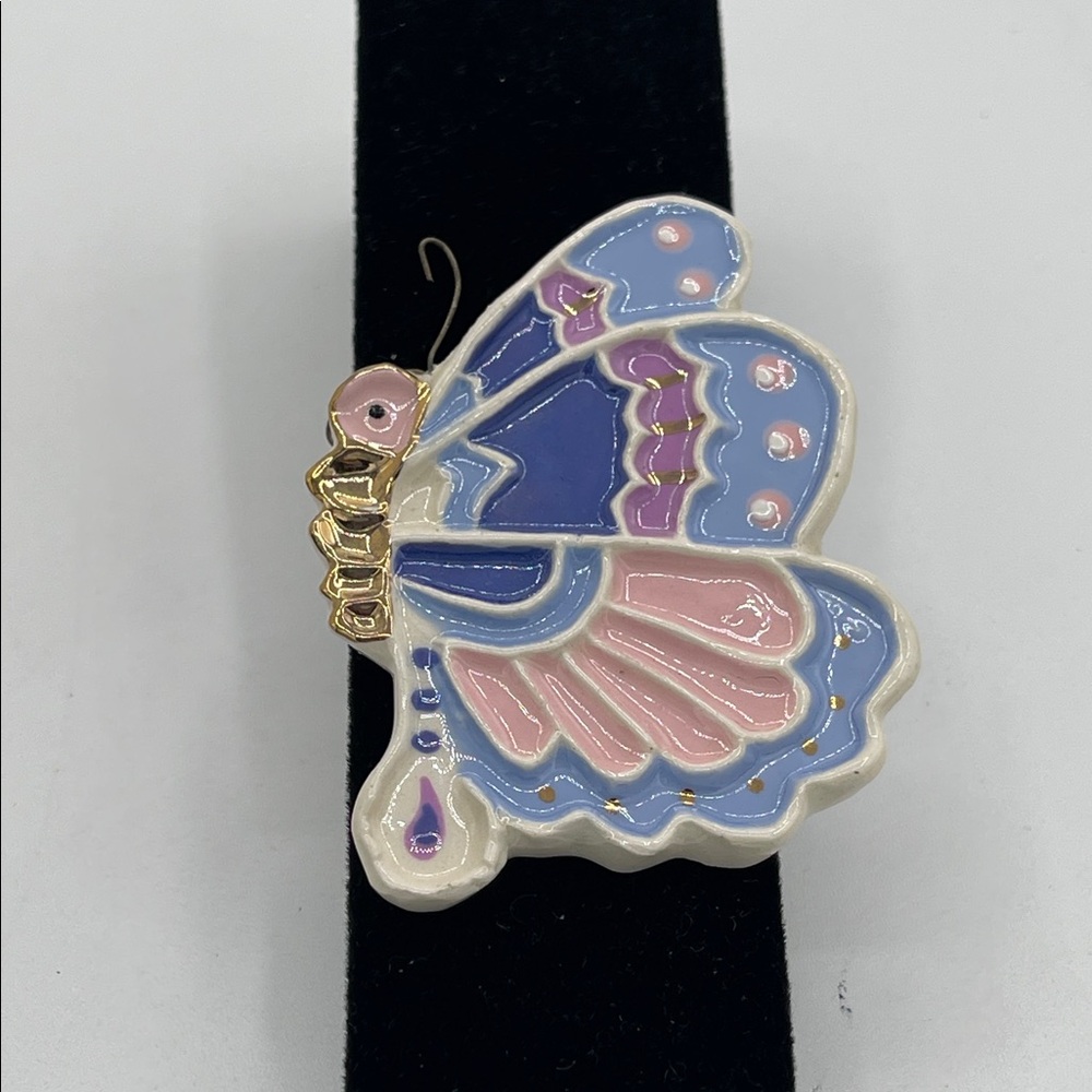 4.7.26-4 Enamel Butterfly Brooch Pin in Pastel Blue & Pink